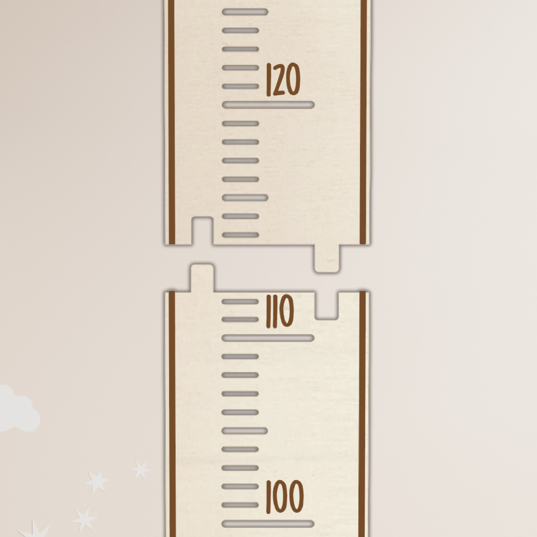 Personlig højdemåler i træ – Løve med navn - Lille Hasseris
